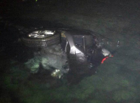Россиянин выжил после падения с 250-метровой скалы на автомобиле в Таиланде (фото). Изображение 2