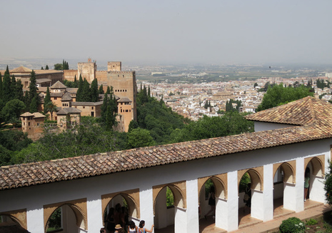 Дворцовый комплекс Альгамбра в Гранаде. От безумия до величия: можно ли увидеть Испанию за 10 дней. Изображение 86