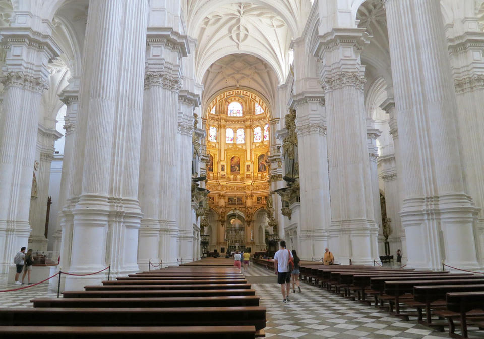 Кафедральный собор Гранады. От безумия до величия: можно ли увидеть Испанию за 10 дней. Изображение 88