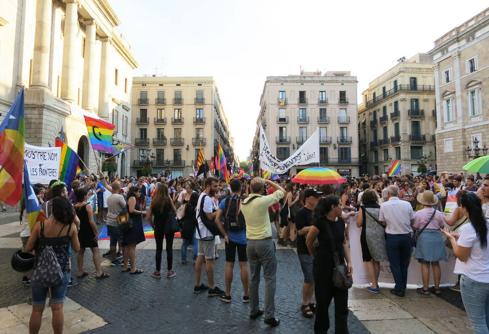 Гей-парад в Барселоне. От безумия до величия: можно ли увидеть Испанию за 10 дней. Изображение 107