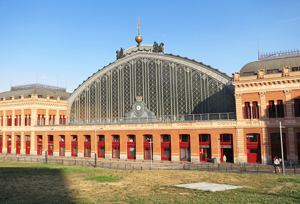 Вокзал Аточа в Мадриде. От безумия до величия: можно ли увидеть Испанию за 10 дней. Изображение 20