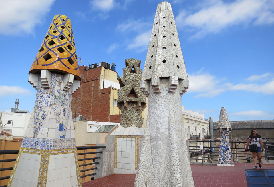 Дворец Гуэля в Барселоне. Архитектура Гауди. . От безумия до величия: можно ли увидеть Испанию за 10 дней. Изображение 124