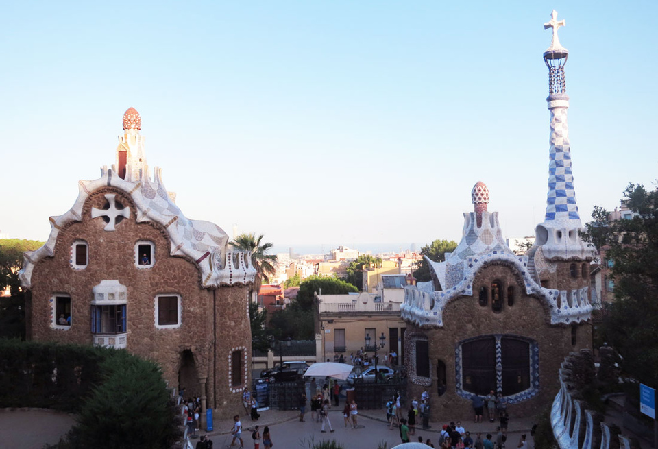 Парк Гуэля в Барселоне. Архитектура Гауди. От безумия до величия: можно ли увидеть Испанию за 10 дней. Изображение 149