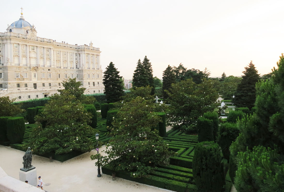 Королевский дворец в Мадриде. От безумия до величия: можно ли увидеть Испанию за 10 дней. Изображение 4
