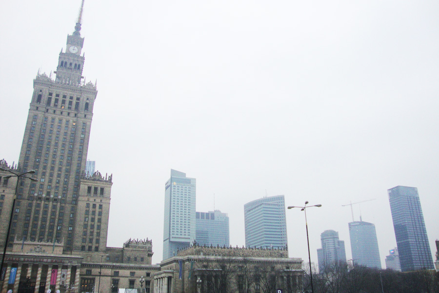 Варшава, Польша, улицы Варшавы. Поющие лавочки, пирогарни и архитектурные контрасты: 7 неожиданных открытий Польши. Изображение 2.2