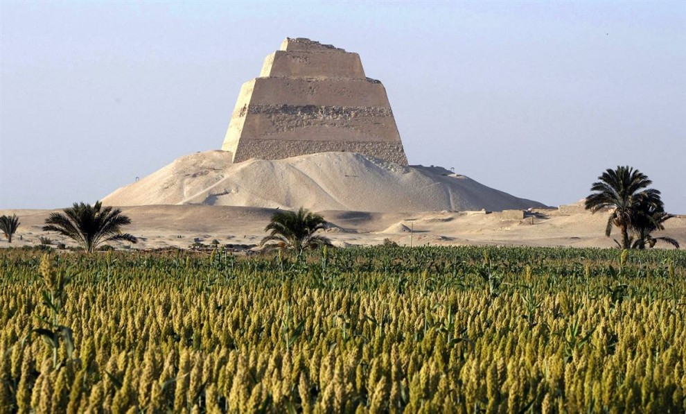 Пирамида Мейдум в Египте. Власти Египта отреставрируют ступенчатую пирамиду Мейдум, чтобы привлечь к ней туристов. Изображение 1