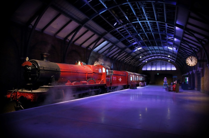 Поезд "Хогвартс-Экспресс". Поезд из фильмов о Гарри Поттере сделают аттракционом для туристов. Изображение 1
