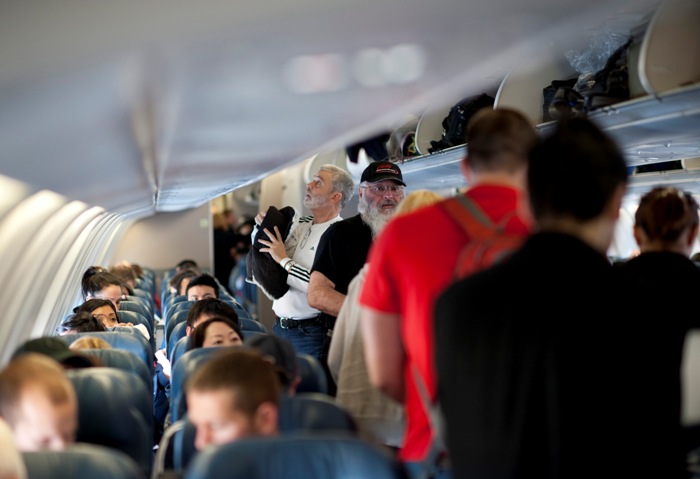 Авиапассажиры, самолет. «Аэрофлот» перевез 1,7 миллиона пассажиров «Трансаэро». Изображение 1