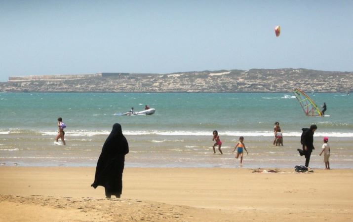 Пляж для женщин в Чечне. В Чечне открылся первый пляж для женщин. Изображение 1