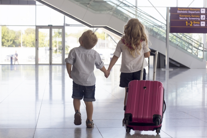 Путешествия с детьми. Туристы с детьми выбирают отдых в России, Испании и Черногории. Изображение 1