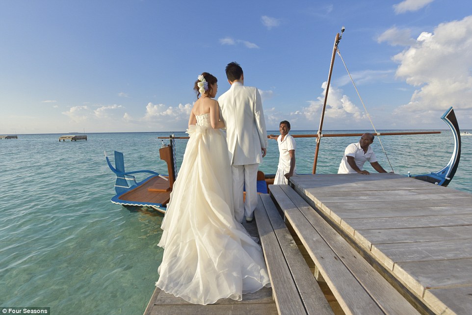 Свадьба на Мальдивах фото. На Мальдивах открылась «часовня на воде» для свадебных церемоний. Изображение 1.3